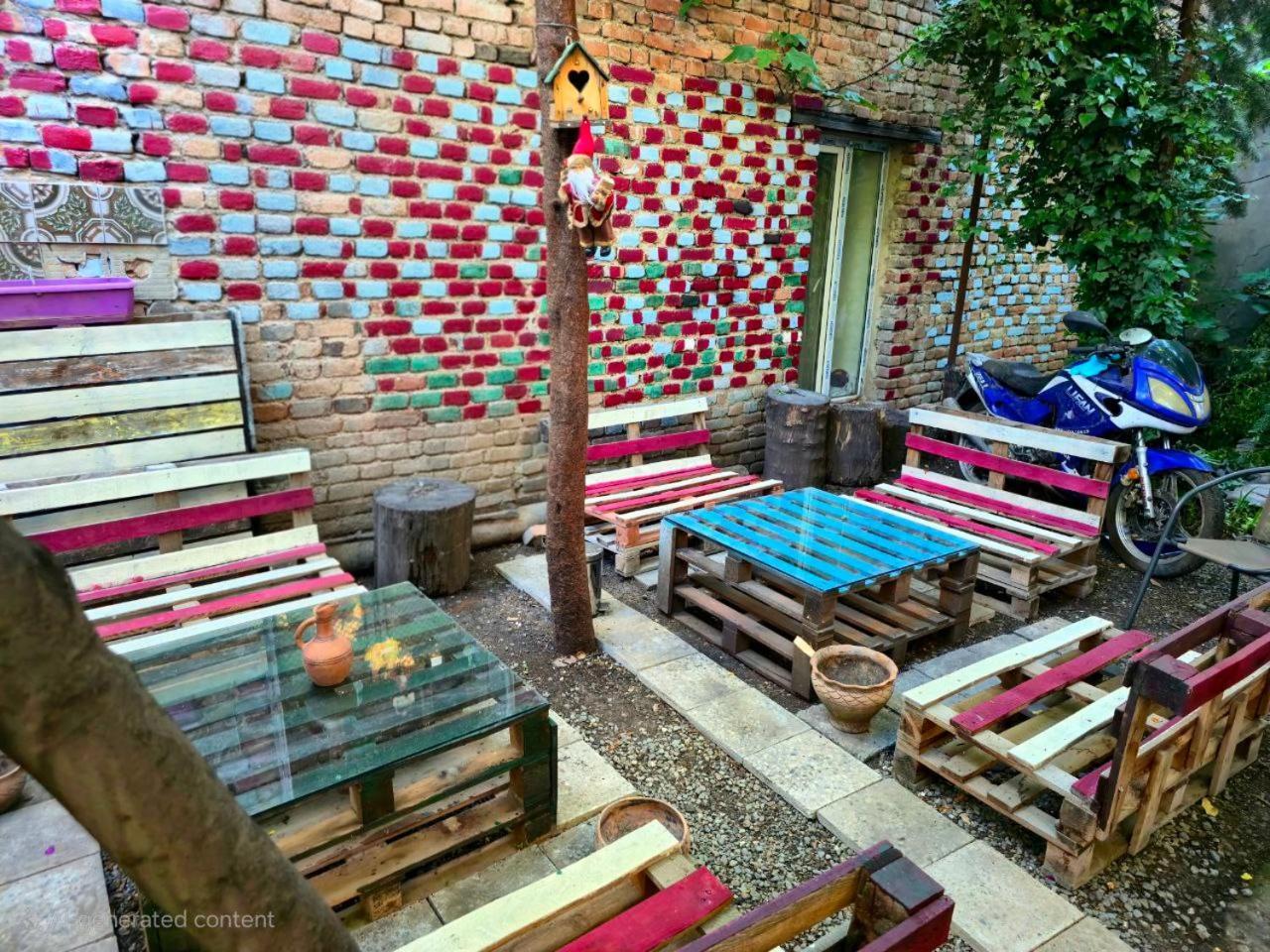 טביליסי Colors Hostel מראה חיצוני תמונה