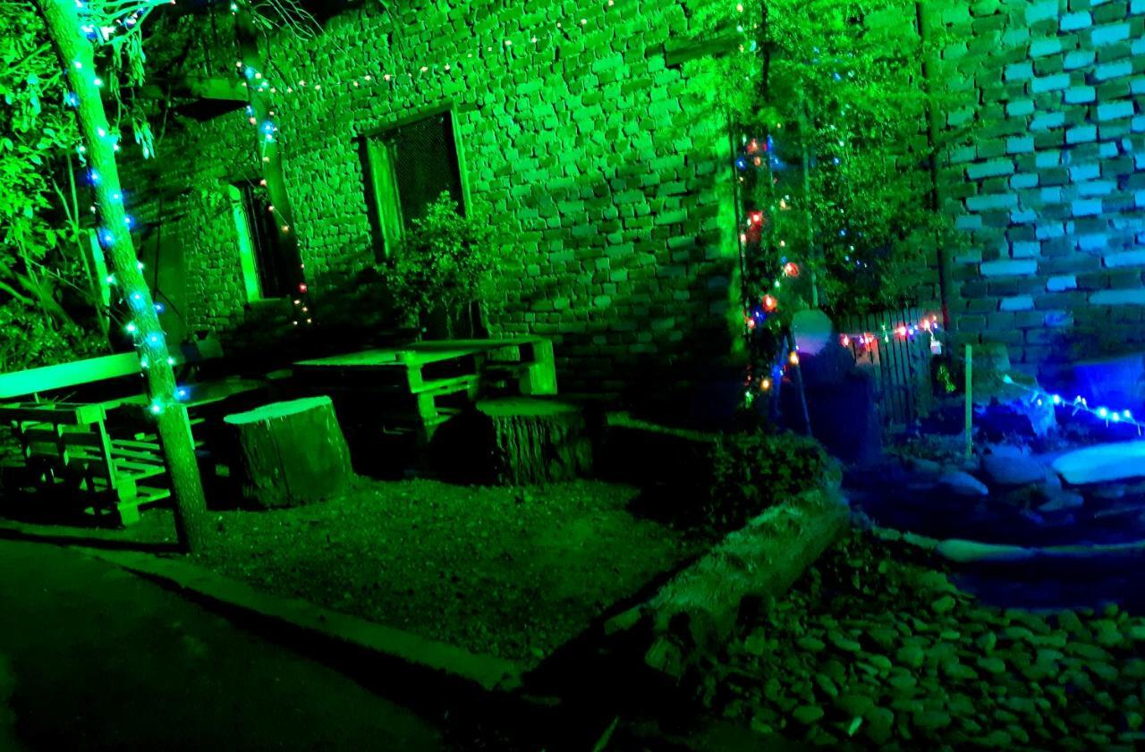 טביליסי Colors Hostel מראה חיצוני תמונה